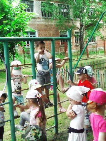 В МДОБУ детском саду №5 в посёлке Комсомольском в разгаре летняя оздоровительная кампания